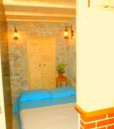 Hotel Stonehouse 3*